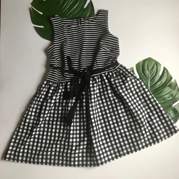 Taylor Dresses Dresses & Skirts - TAYLOR MIDI DRESS. Size 20W NWT. Checks & stripes
